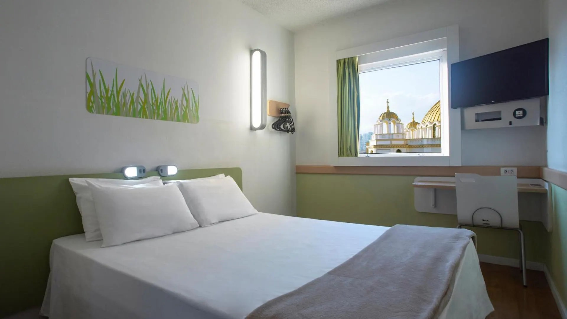 Ibis Budget Sao Paulo Paraiso 2*,
