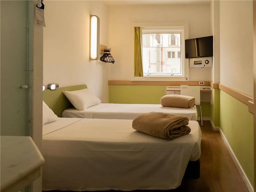 Ibis Budget Sao Paulo Paraiso Brazil