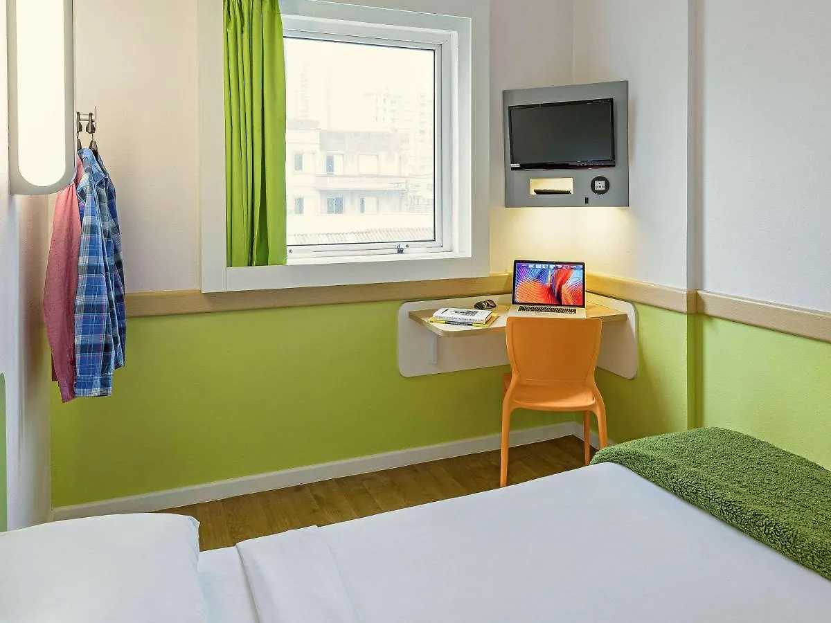 Ibis Budget Sao Paulo Paraiso 2*,  Brasil